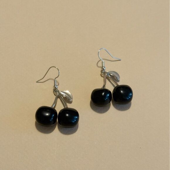Black Cherry Dangle Earrings M1299 - Picture 1 of 3